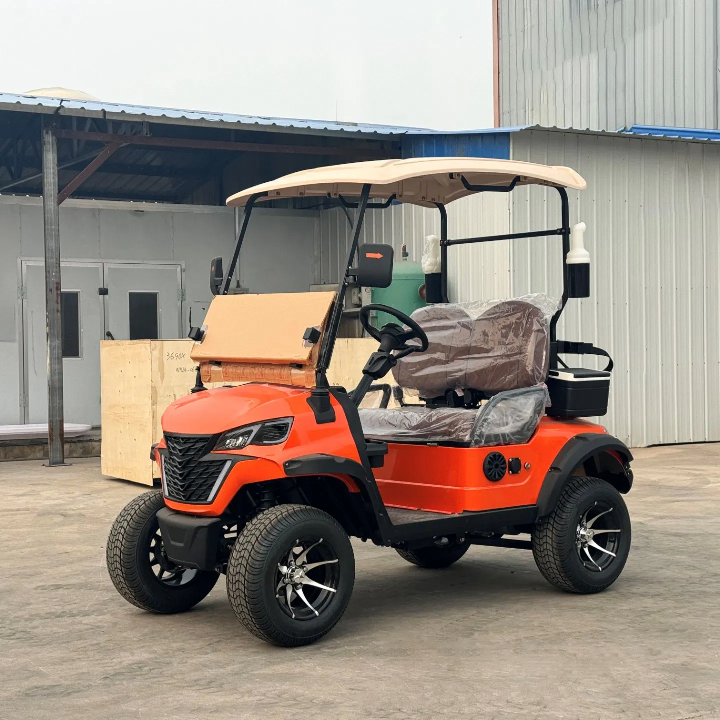 Electric Golf Cart Flatbed Cargo Golf Buggy for Maintenance, Luggage &amp; Equipment Transport