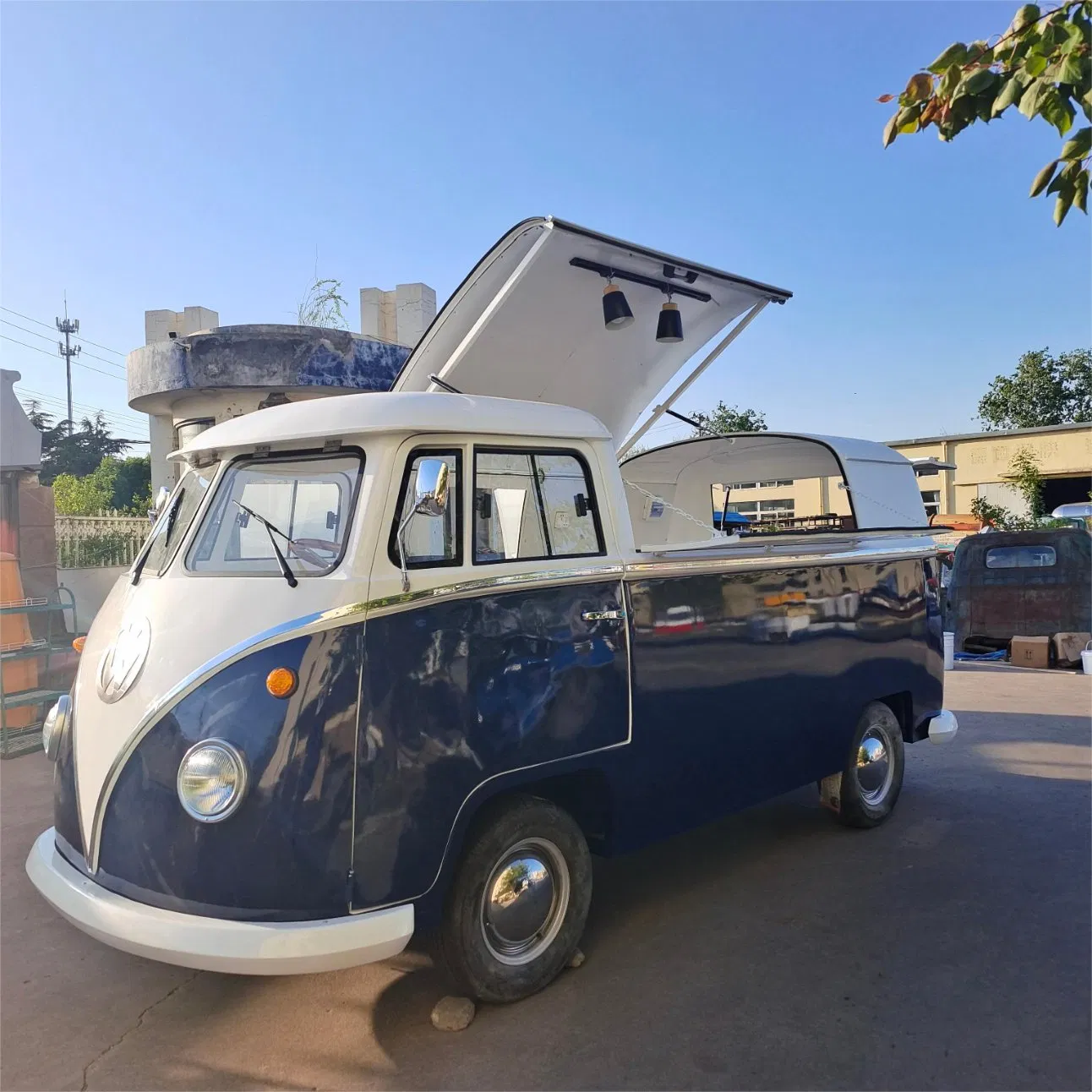 VW-T1 شاحنة طعام متنقلة كهربائية مخصصة للمطبخ العتيق لتقديم القهوة والآيس كريم والوجبات الخفيفة والشواء والبيرة والعصير والهوت دوغ والبرغر