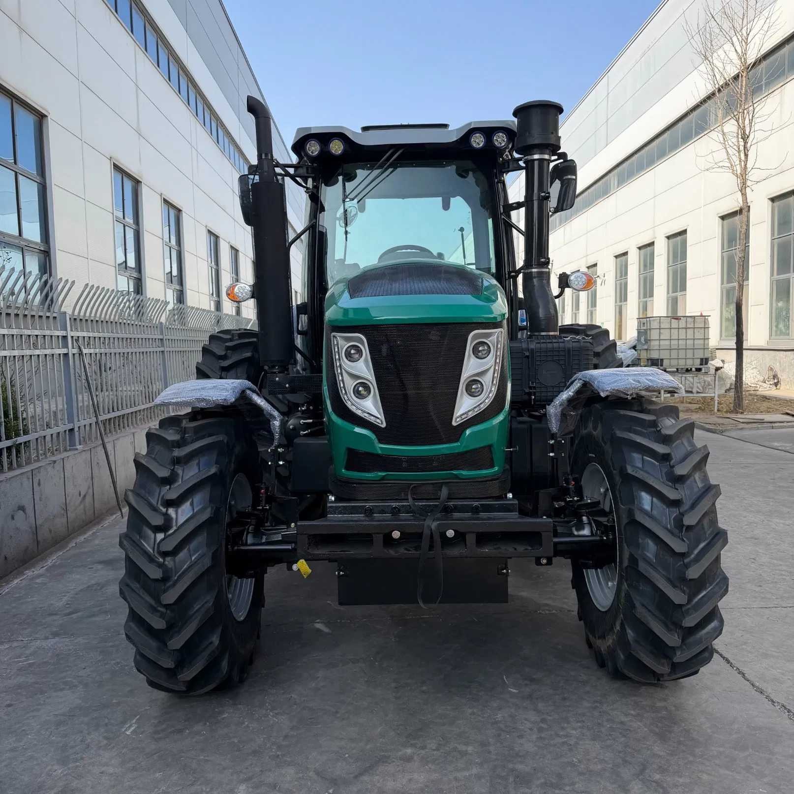 جرار E-MARK جرار زراعي كبير 4WD 180HP جرار زراعي