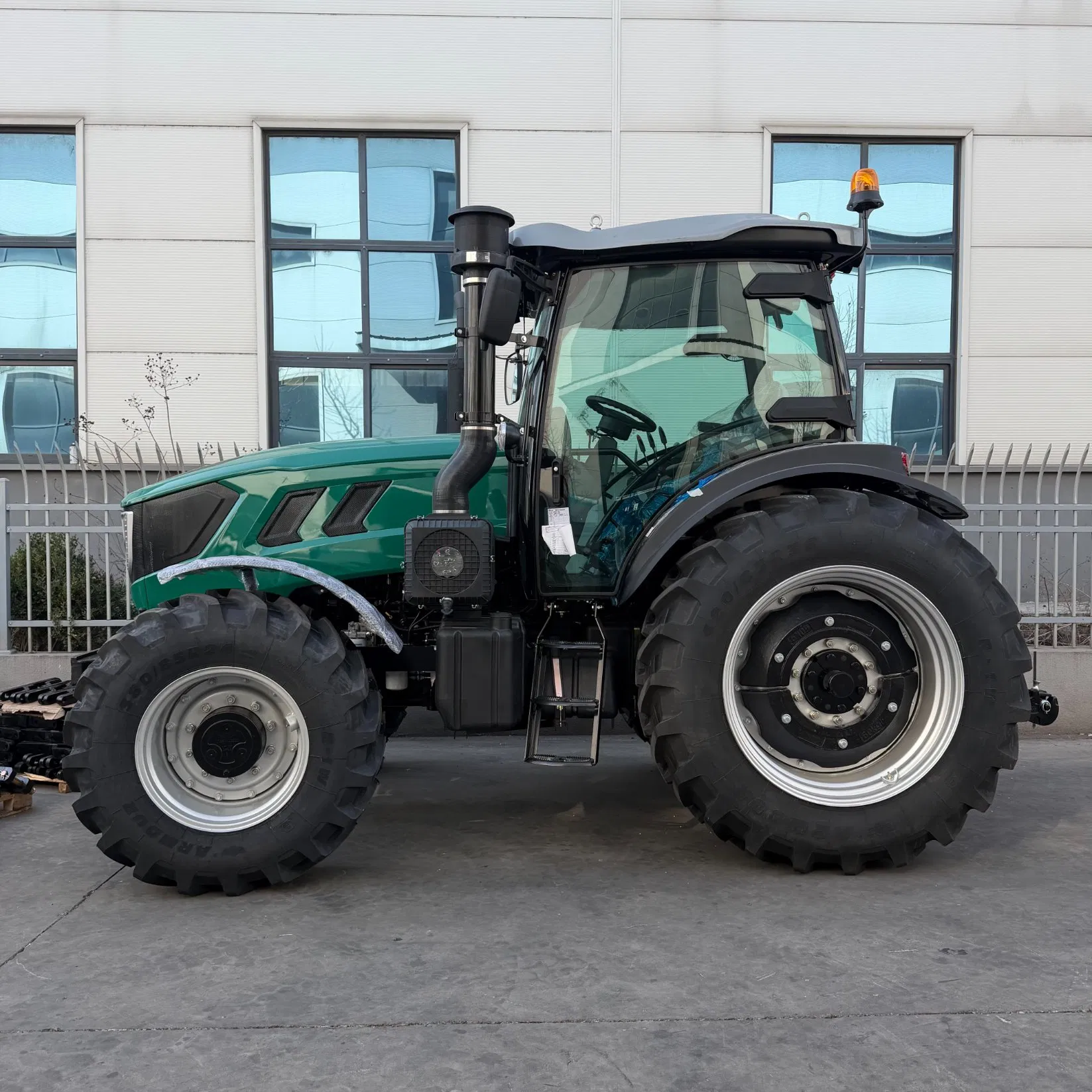 جرار E-MARK جرار زراعي كبير 4WD 180HP جرار زراعي