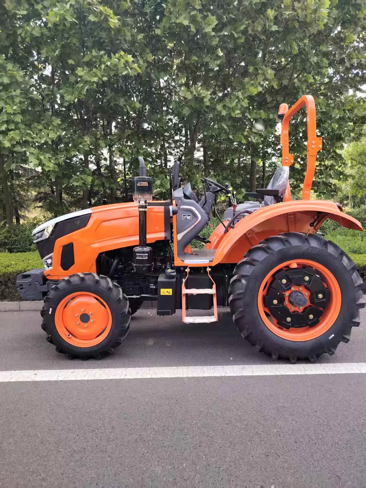 سعر المصنع 50HP جرار زراعي عالي الأداء مع مظلة شمسية (CE/ISO/E-MARK)
