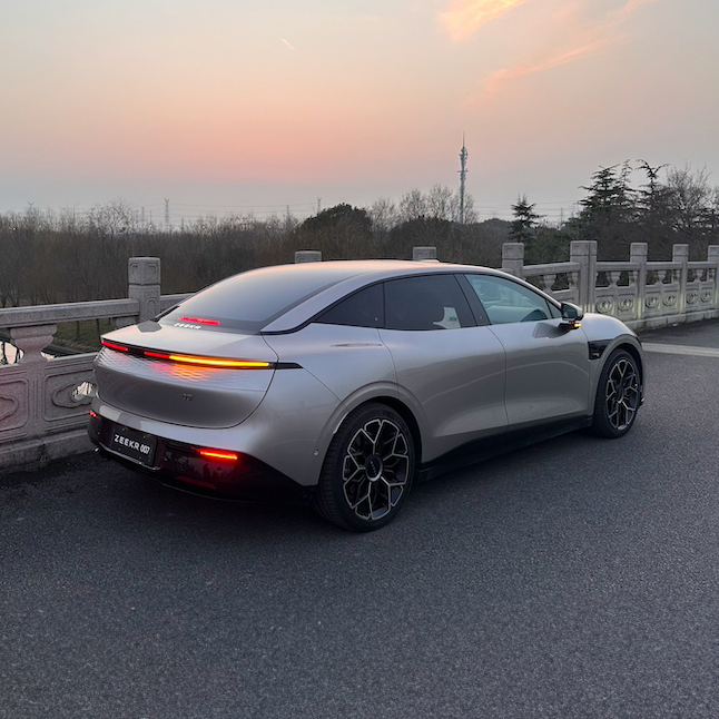 سینو زيكار 007 مركبات الطاقة الجديدة الصين تجار الجملة 4-Door 5-Seater سيارة سيدان هجينة بطارية فوسفات الحديد الليithيوم سيارة ذاتية القيادة مركبات