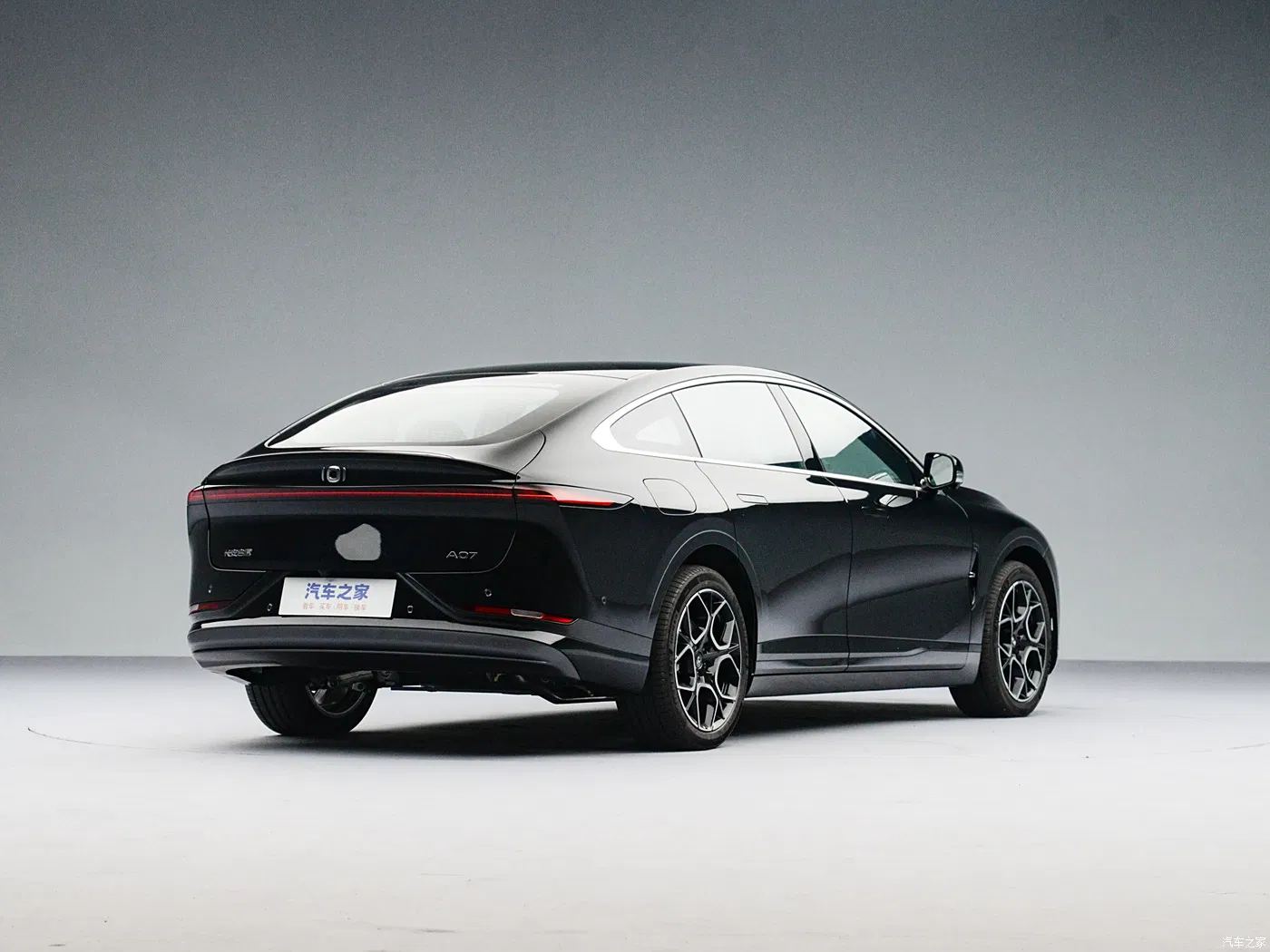 Changan Qiyuana07 سيارة كهربائية هجينة - خيارات الطاقة المتعددة من أجل كل رحلة