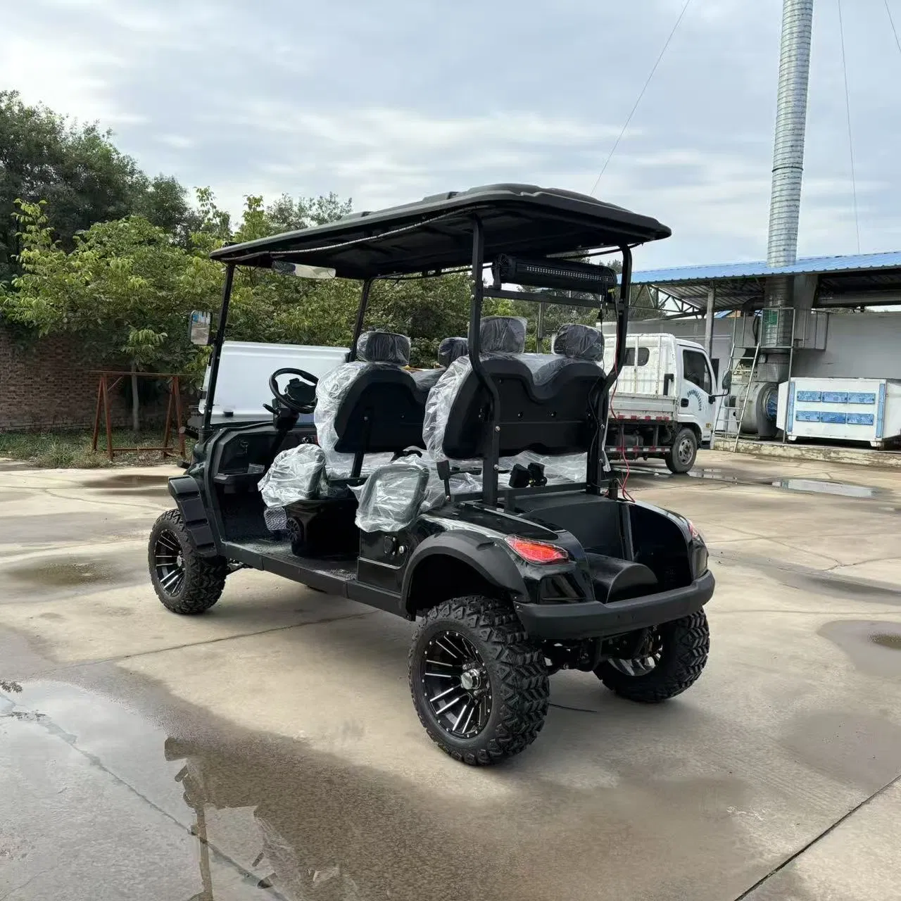 48/60/72V 4WD عربة جولف كهربائية بإطار من سبائك الألمنيوم وسلة أمتعة مثبتة على السقف