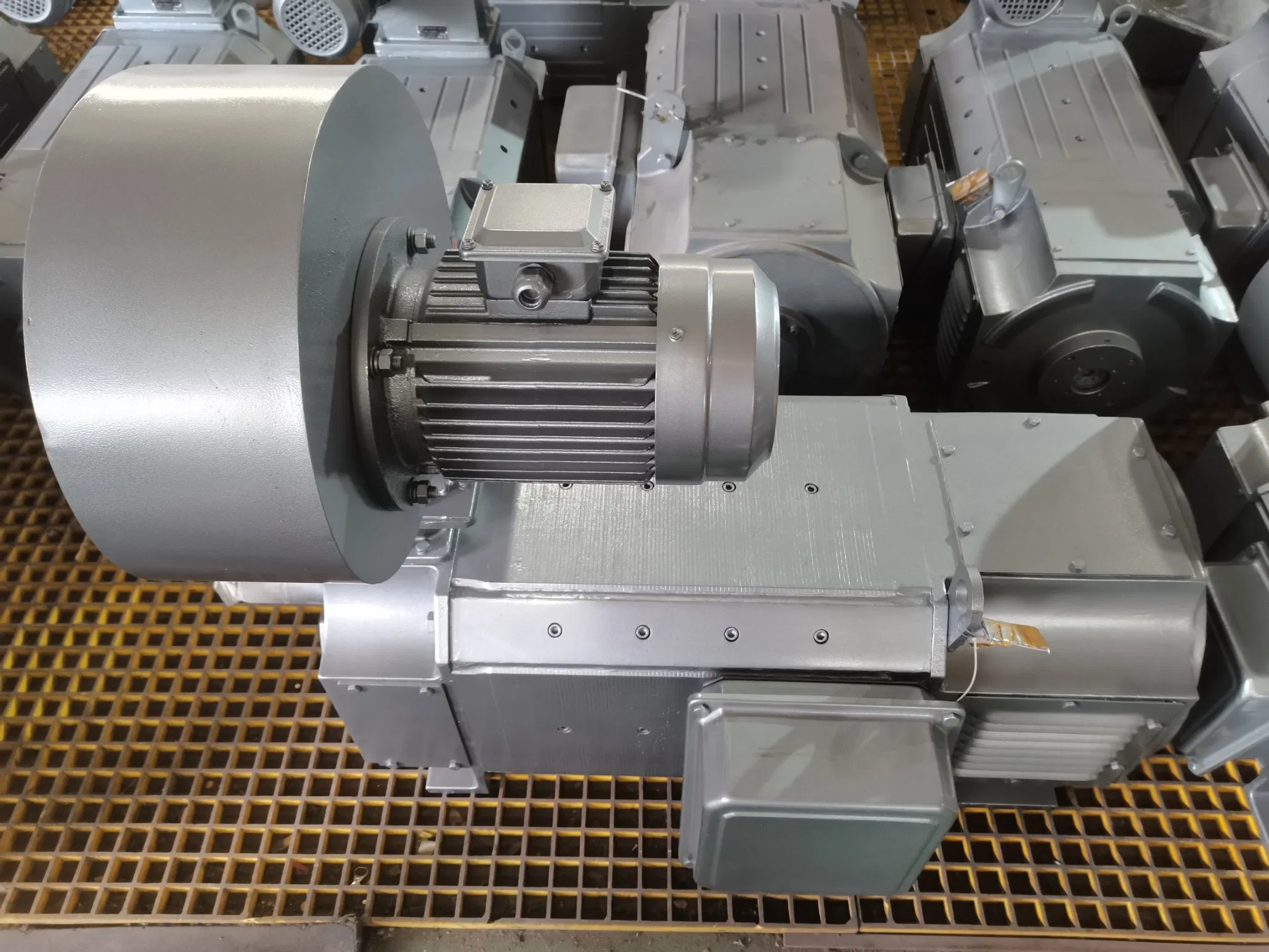 Z Series Long Brush Life DC Motor for Rubber Extruder