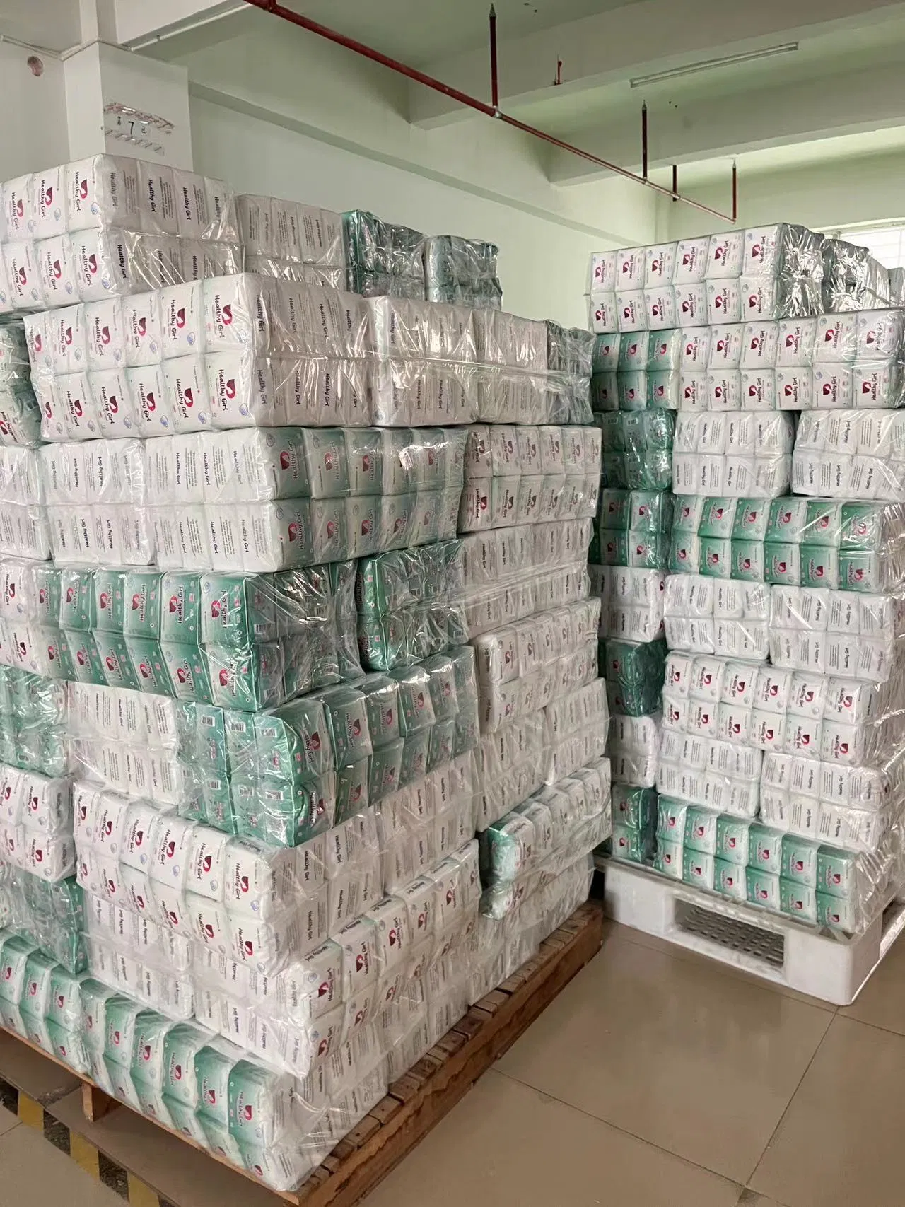 Absorventes Noturnos Premium para Mulheres Todas as Tamanhos Disponíveis