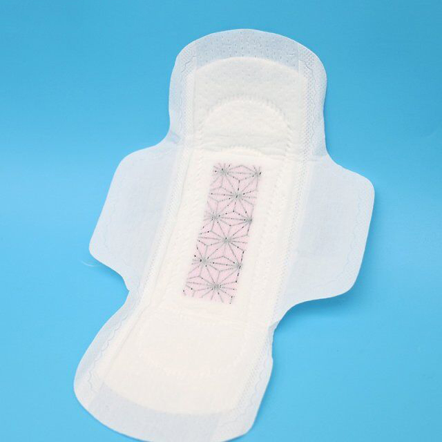 Absorventes higiênicos femininos e calcinhas descartáveis para cuidados pós-parto com proteção contra vazamentos laterais à venda