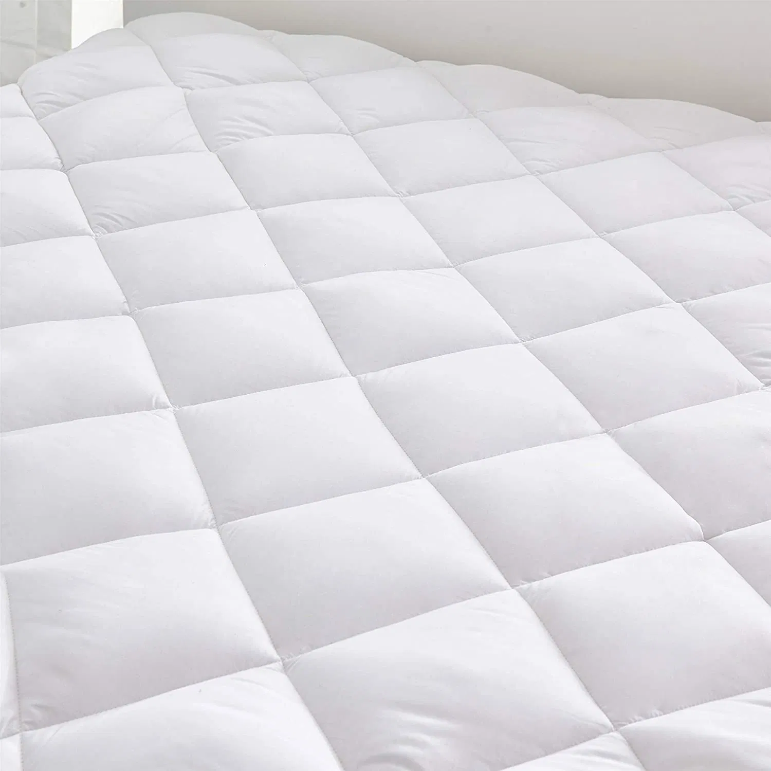 Protetor de Colchão Quilted em Poliéster Impermeável com Design em Diamante para Hotel / Casa com Saia Elástica Tricotada