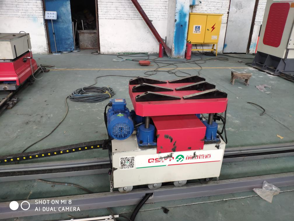 Lateral Conveying System for Piping Fabrication