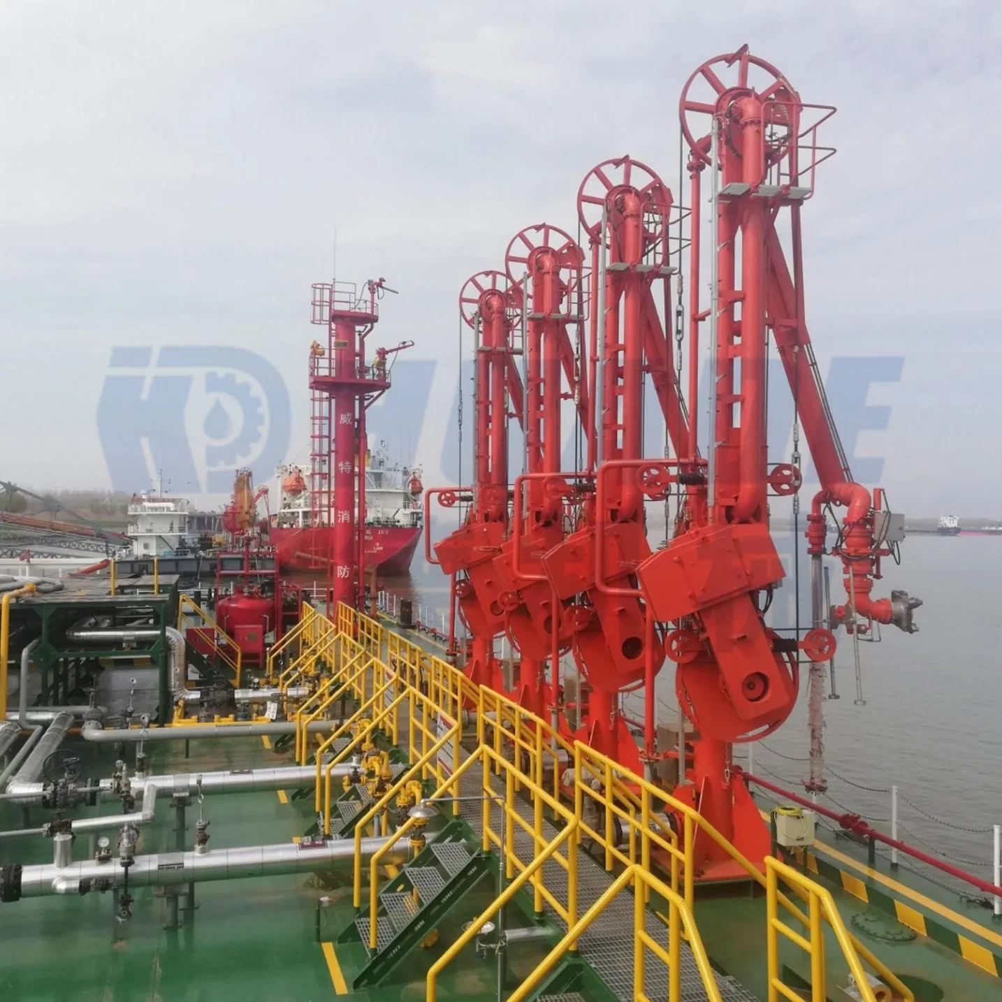High Safety High-Pressure Equipment Single-Arm Low-Temperature LNG Marine Loading Arm with Swivel Joint