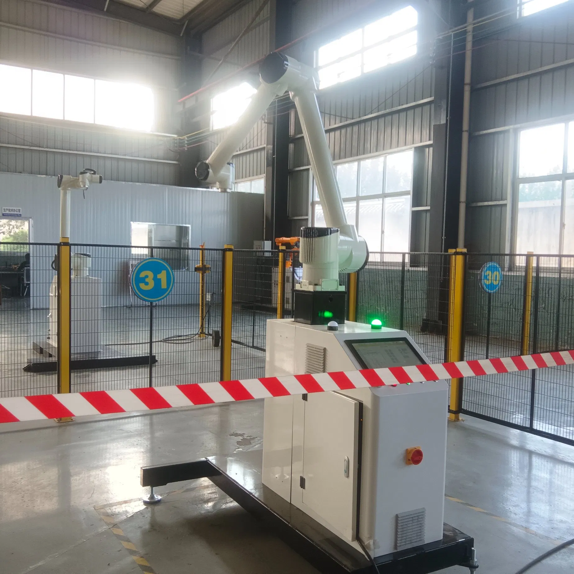 Mobile Intelligent Mechanical Arm with Load of 30 Kg