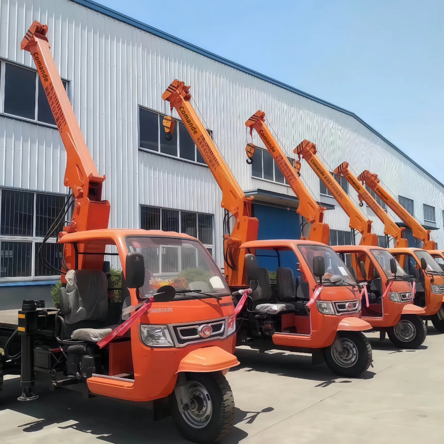 CE/ISO Certification Mobile 5 Ton Telescopic Boom Truck Mounted Crane Hydraulic System with 10m Lifting Height Crane Offshore Crane for Loading