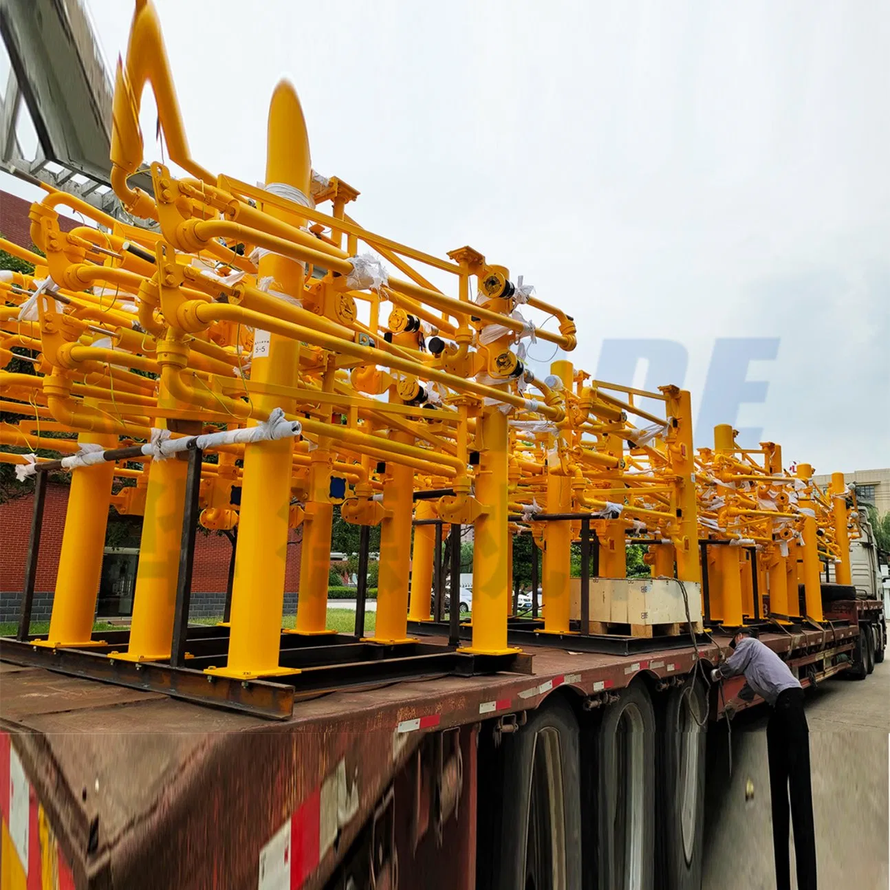 High Safety Industrial Machinery Top Land Loading and Unloading Equipment Arm with Two Arms