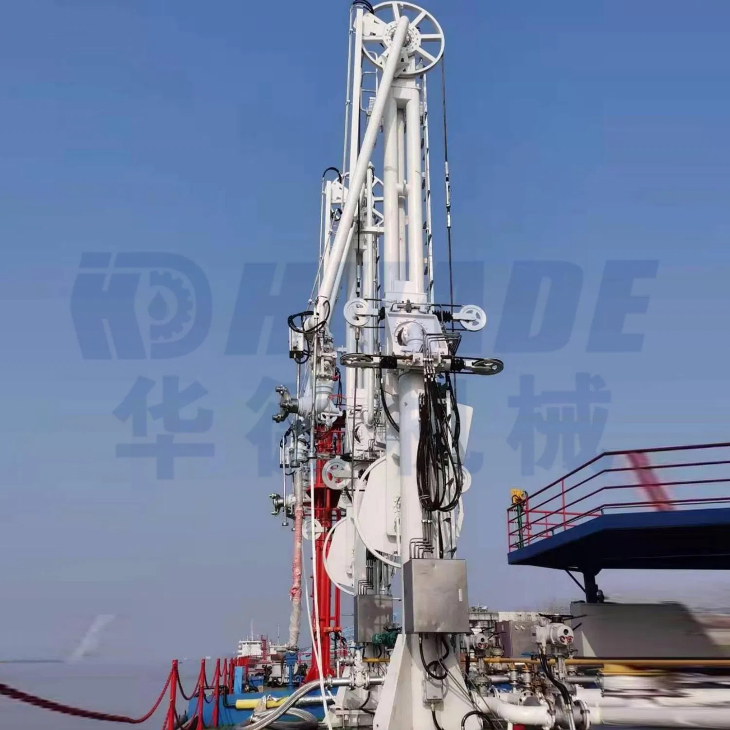 Strong Bearing Capacity High-Pressure Equipment Single-Arm Low-Temperature Gasoline and Desiel Marine Loading Arm with Swivel Joint