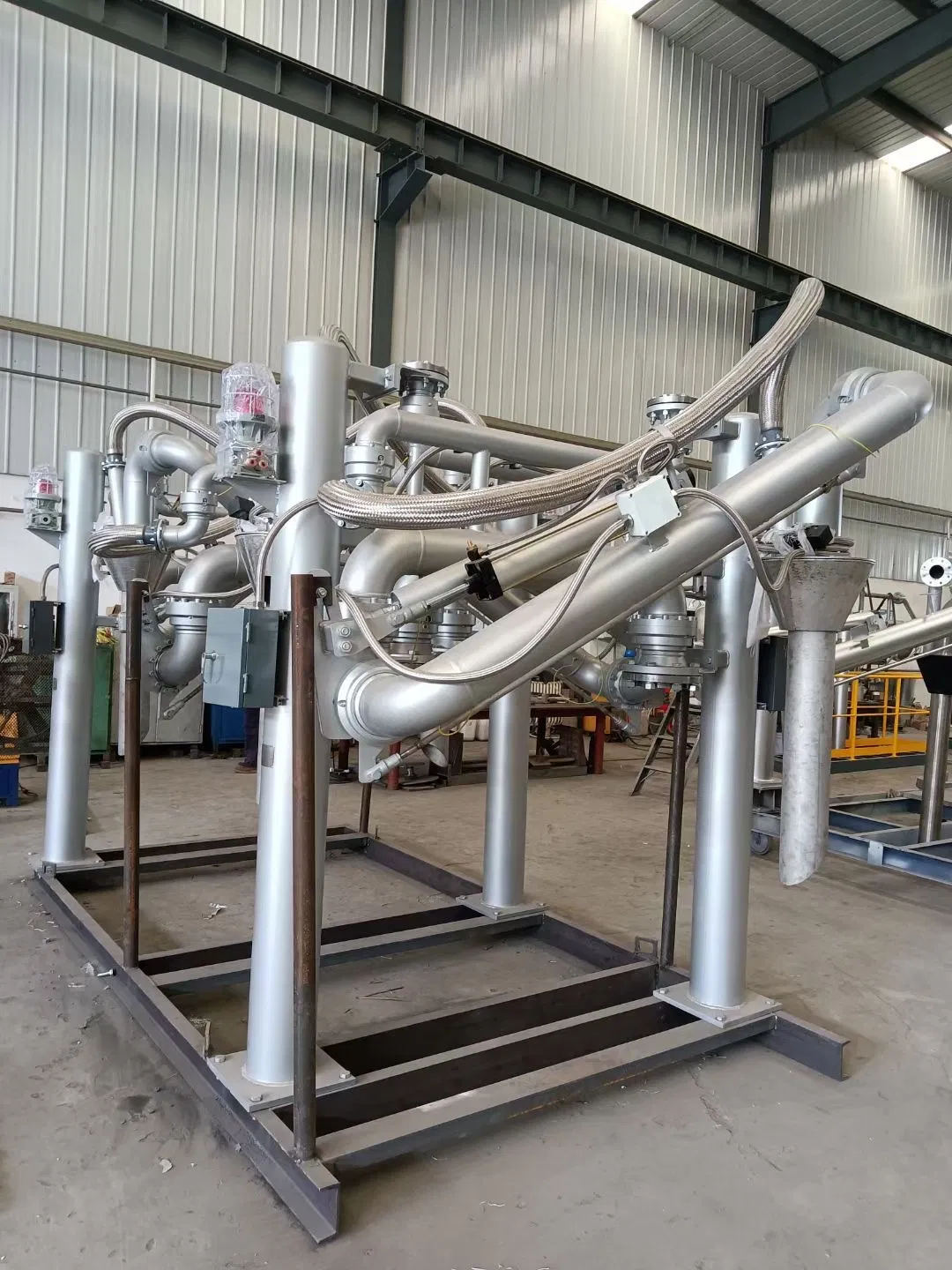 Al1412 Double-Pipe Top Loading Arm with a Gas Pipeline Installed