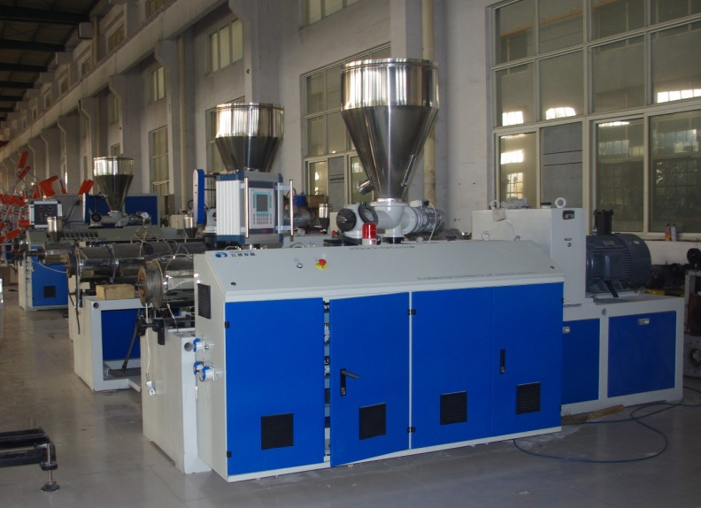 Extrusora de Parafuso Duplo de PVC