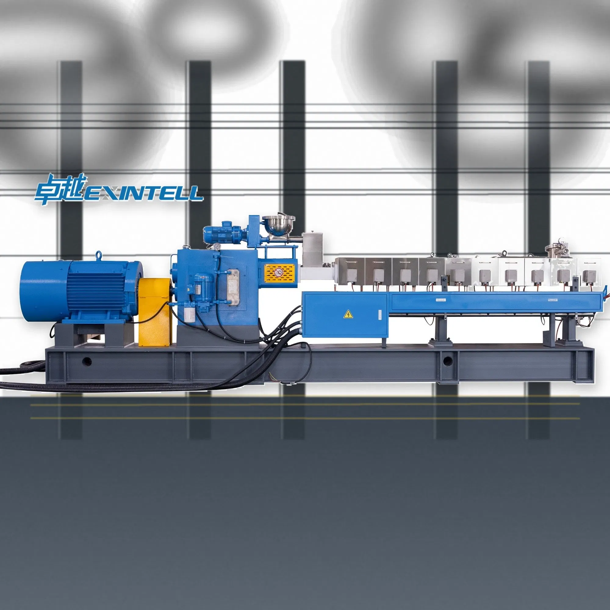 Fabricante de Extrusora de Parafuso Duplo de Nanjing Linha de Extrusão de Granulação de Plástico PLA Apresentando Design de Parafuso Duplo Motor Central