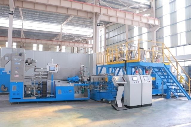 Linha de Granulação e Compostagem de Pellets de Plástico de Elastômero Termoplástico Tpo/TPR/TPE/TPV/TPU com Máquina de Pelotização Subaquática por Fio