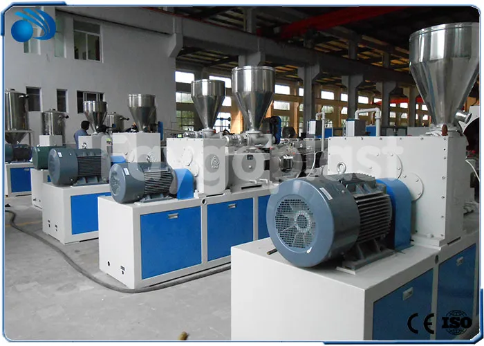 Extrusora de Parafuso Duplo de PVC