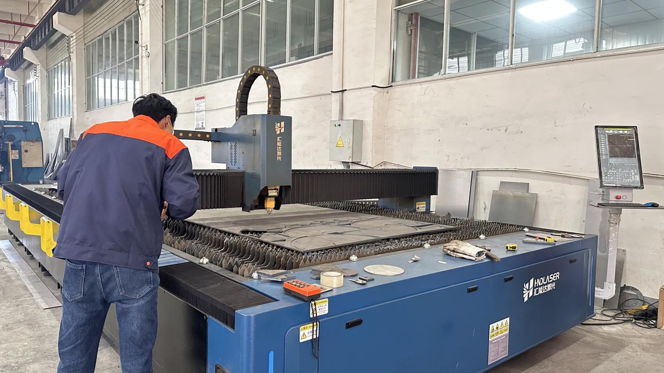 Corte a laser de chapas metálicas para fabricação de máquinas de embalagem Kerven