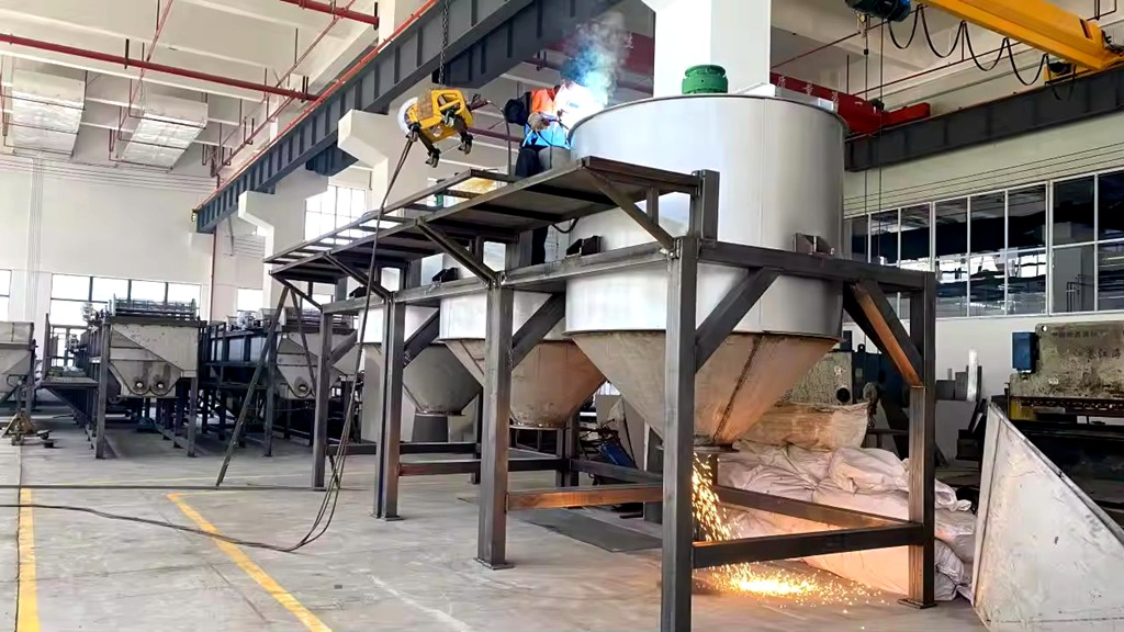 Soldagem de estruturas de aço inox para máquinas de embalagem Kerven