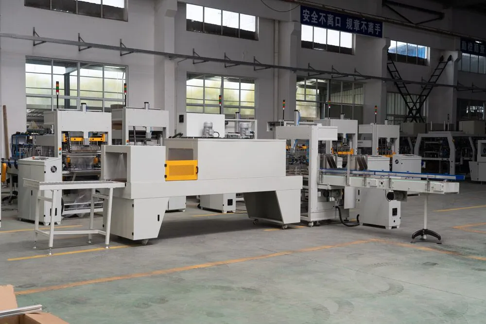 Máquina de Embalagem de Paletes com Filme Termoencolhível para Garrafas Plásticas com Túnel de Encolhimento Automático