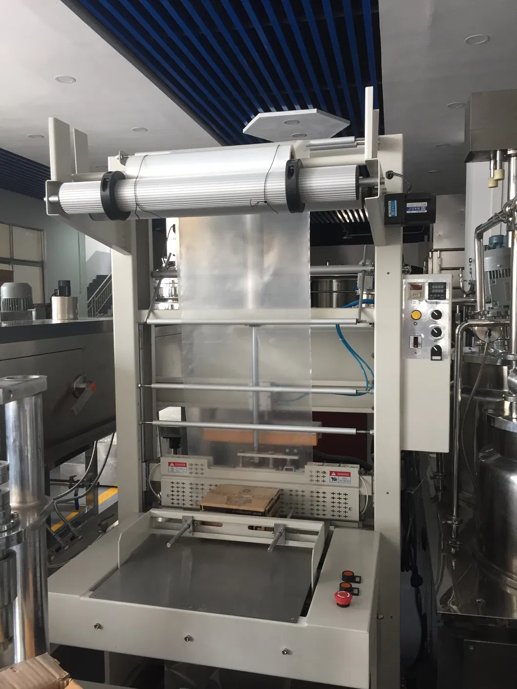 Filme termossensível transparente em branco para embalagem, máquina de embalagem para embalagem secundária