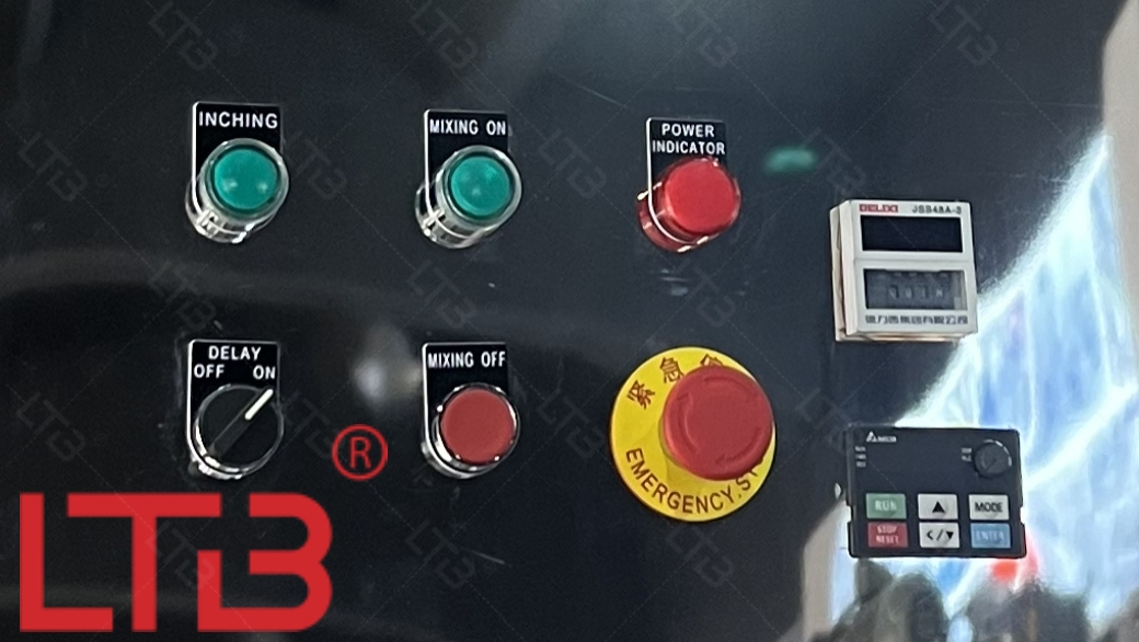 Venda Quente Misturador Espiral Horizontal de Fita para Alimentos Pimenta Chá com Leite Pó Seco Solto Equipamento Industrial de Mistura por Parafuso em Aço Inoxidável