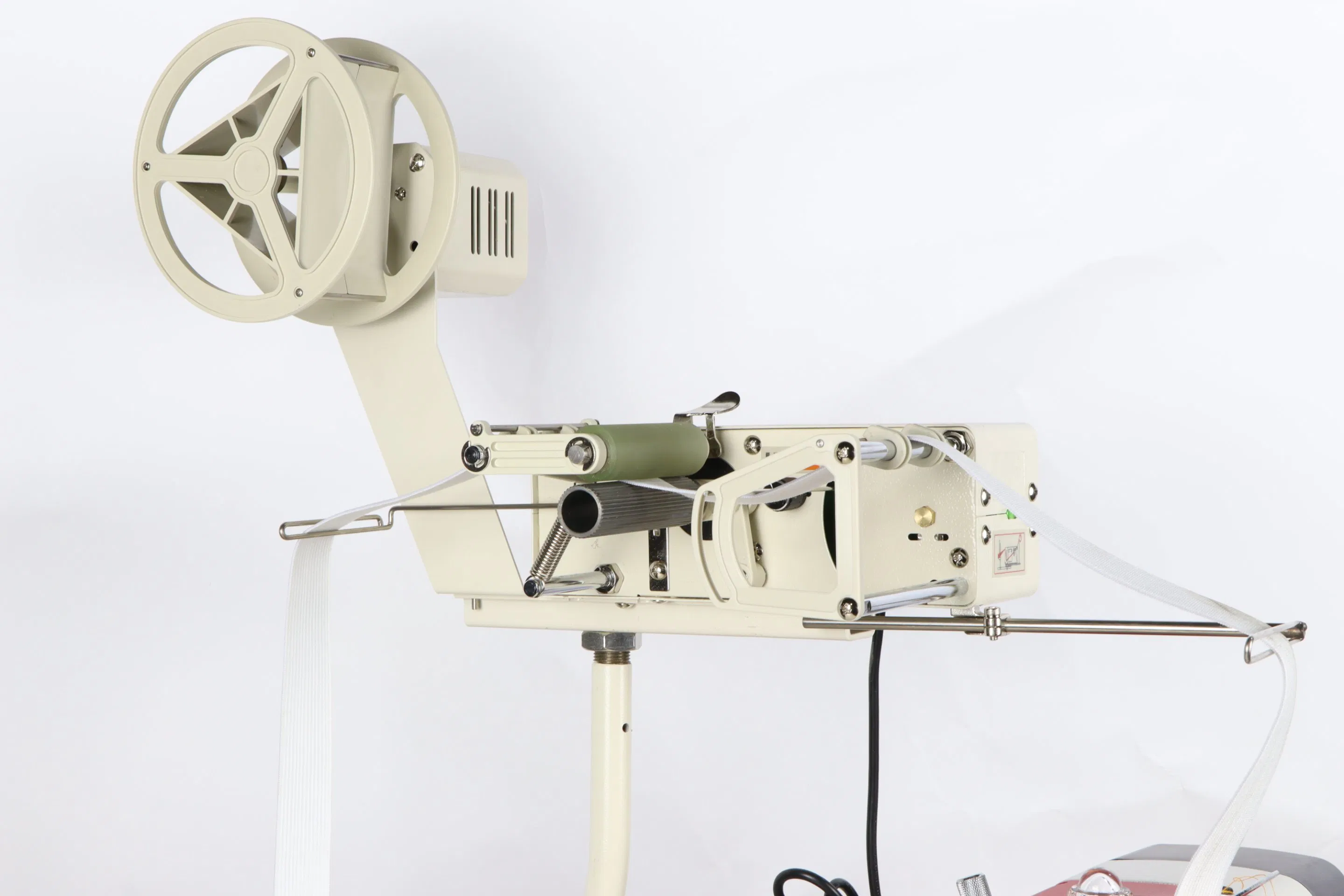 QS90pd-4-26ks-Mdk Fit-S9opd-4-24/Ks/Mdk Unidade de Overlock para Alimentação Automática de Faixa Elástica com Cortador de Fita Automático