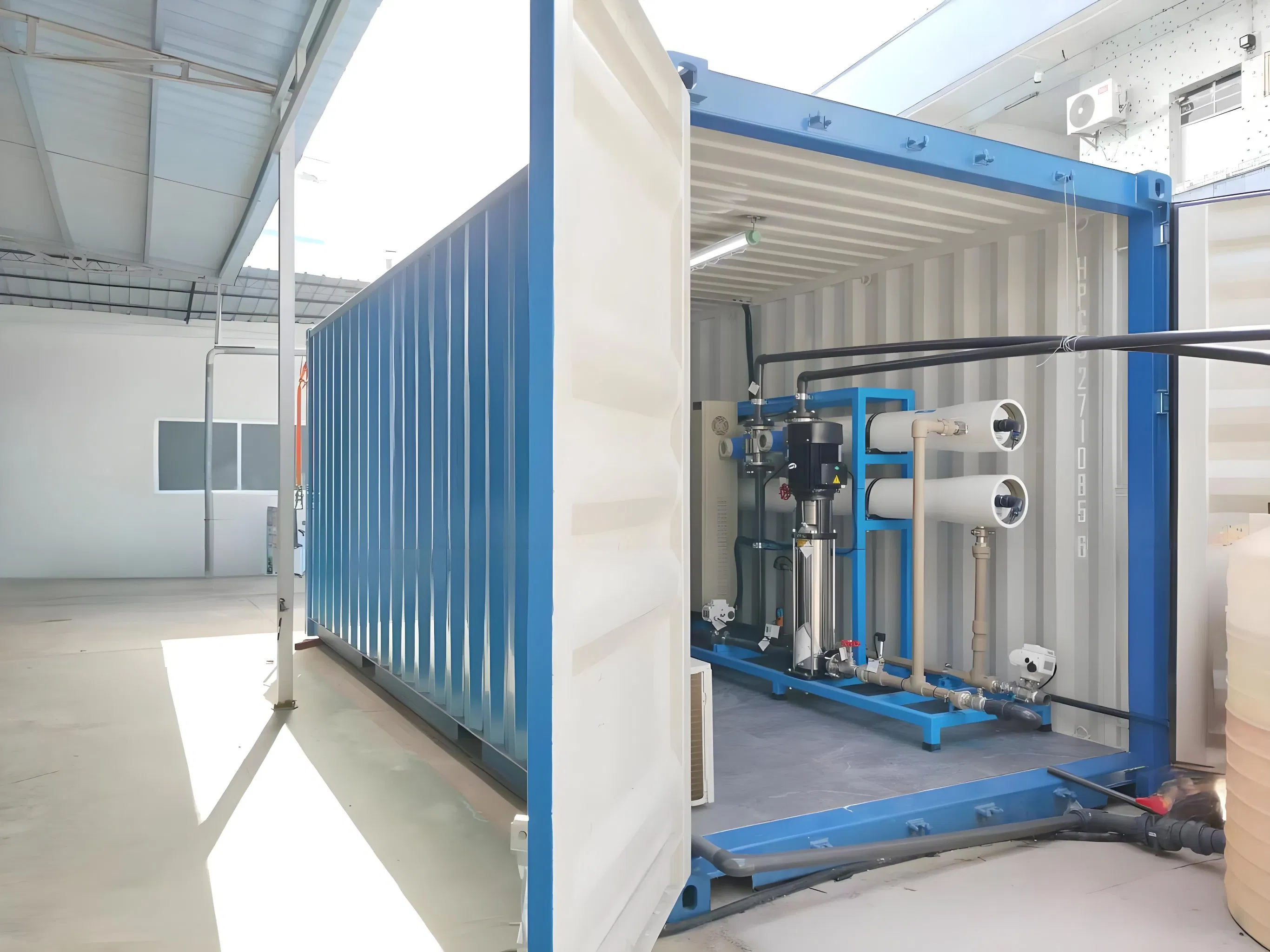 Solar Containerised Water Treatment Plant Container Mobile Reverse Osmosis Swro Desalination Plant Brackish Water Filtration System Salt Water Purification
