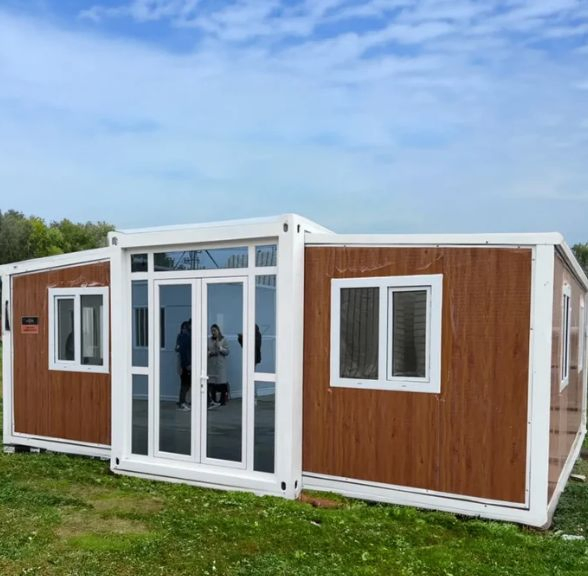 Tiny Prefabricated Modular Capsule House Container Home with Light Steel Frame