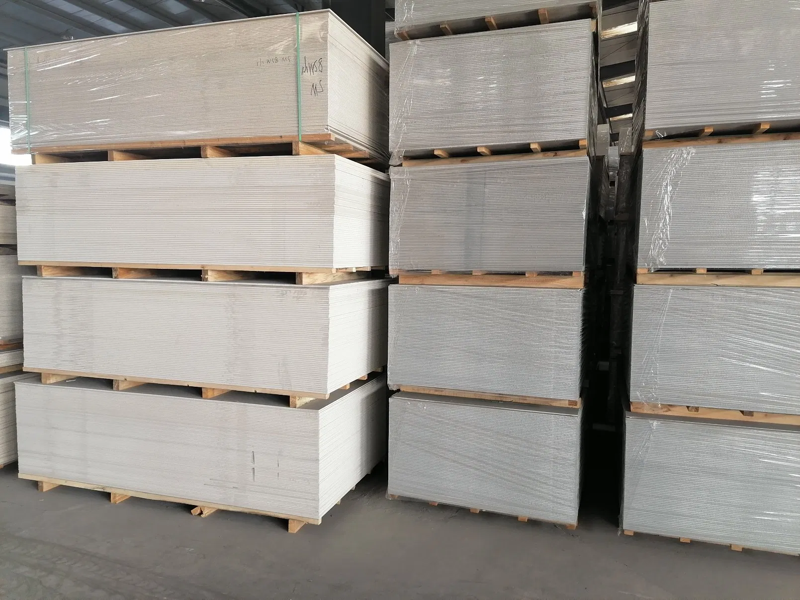 Fiber Cement Calcium Silicate Sheet Light Weight 100% Non Asbestos High Strength Fireproof Waterproof Partition Flloring Loft Prefab Steel Structure Houses