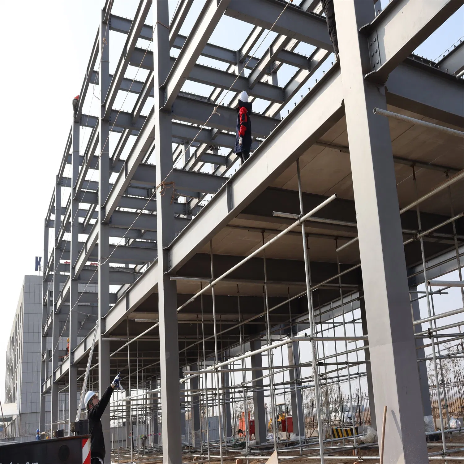 Customizable Galvanized Prefab Steel Structure for Durable Warehouse &amp; Workshop Solutions