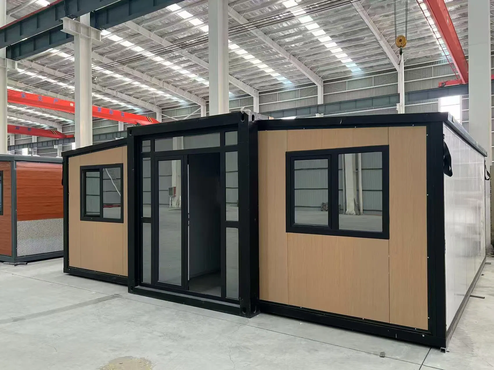 Hot Sale Prefabricated 40FT 20FT Luxury Portable Home with Kitchen Prefab Outdoor Expandable Container House