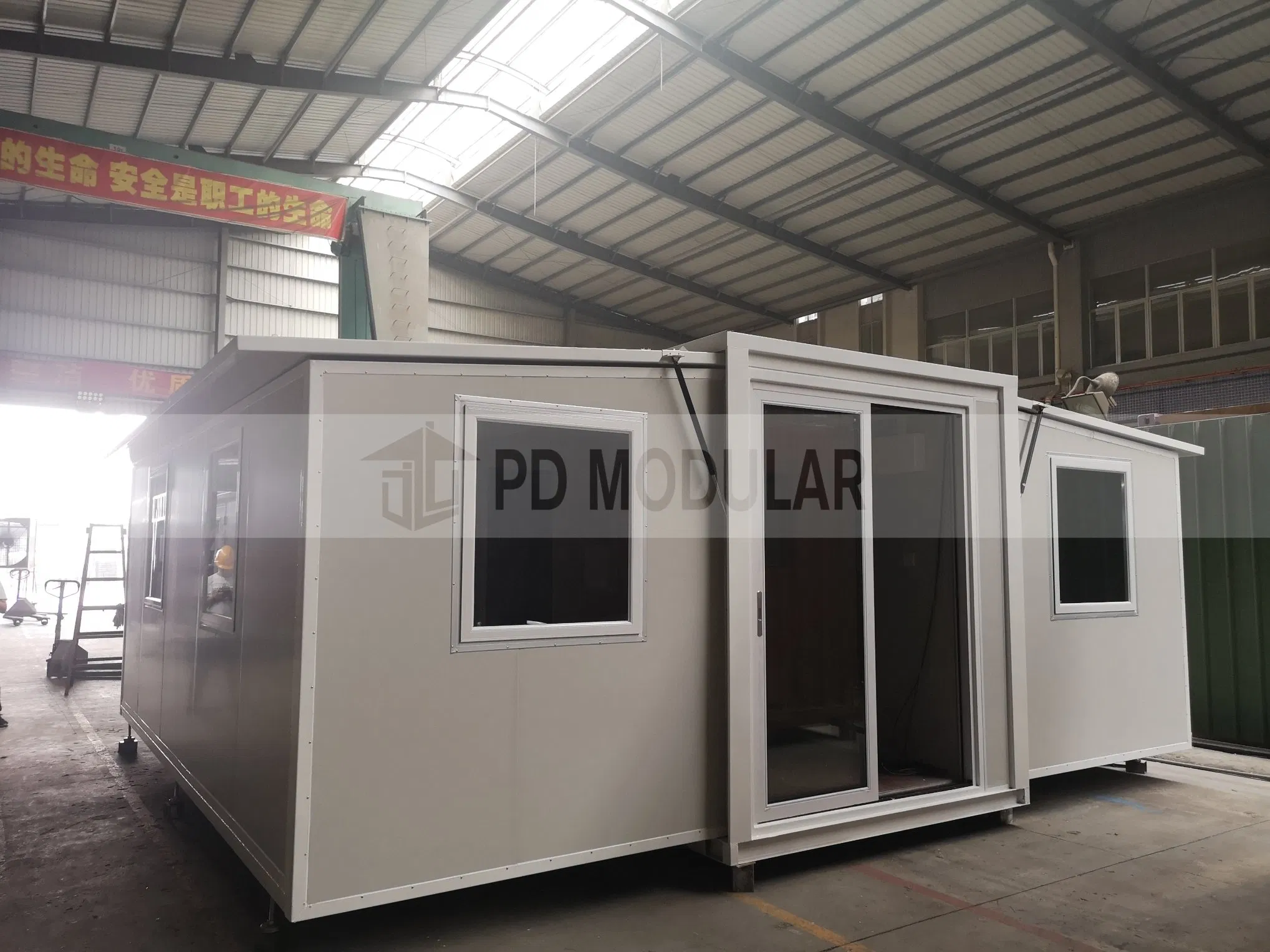Prefabricated Modular House Mobile Good Pricetemporary Container Buildings for Worker