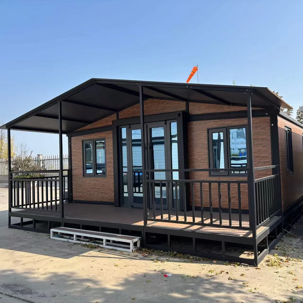 40FT Large Space Expandable Container House 3 Bedrooms Bathroom Kitchen Prefab Home