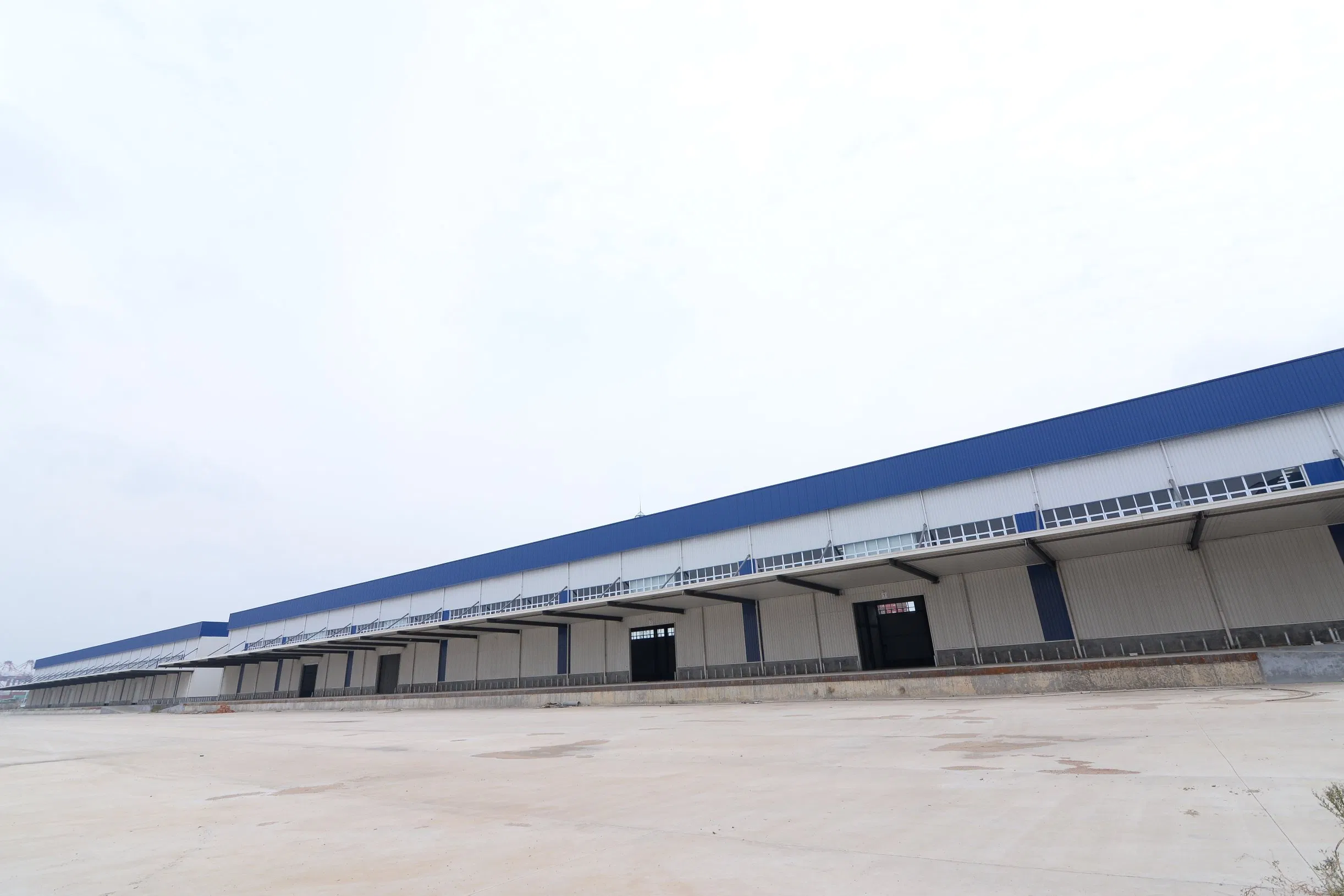 Prefabricated Steel Frame Structure Construction Warehouse/ Pre Engineered Modular Prefab Metal Building for Sale
