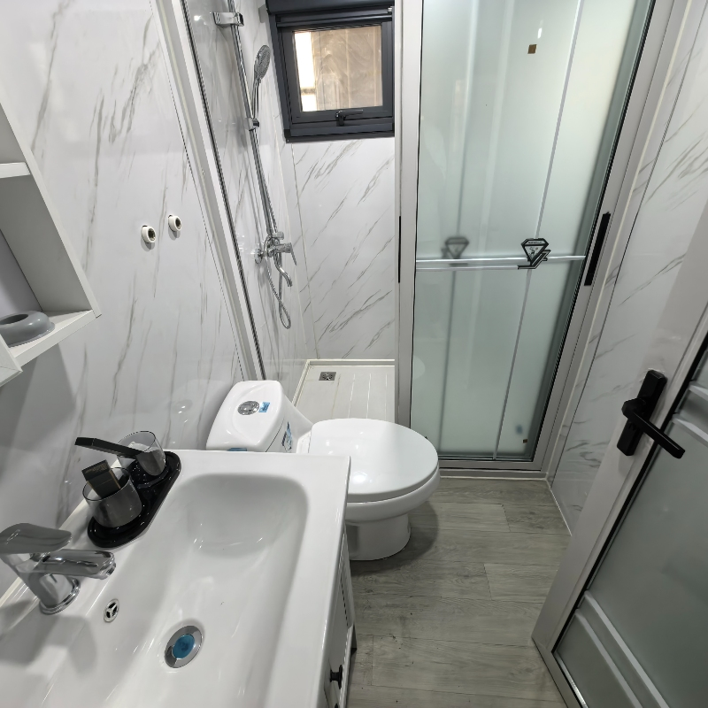 Compact Expandable Travel Home Unit for Easy Mobility