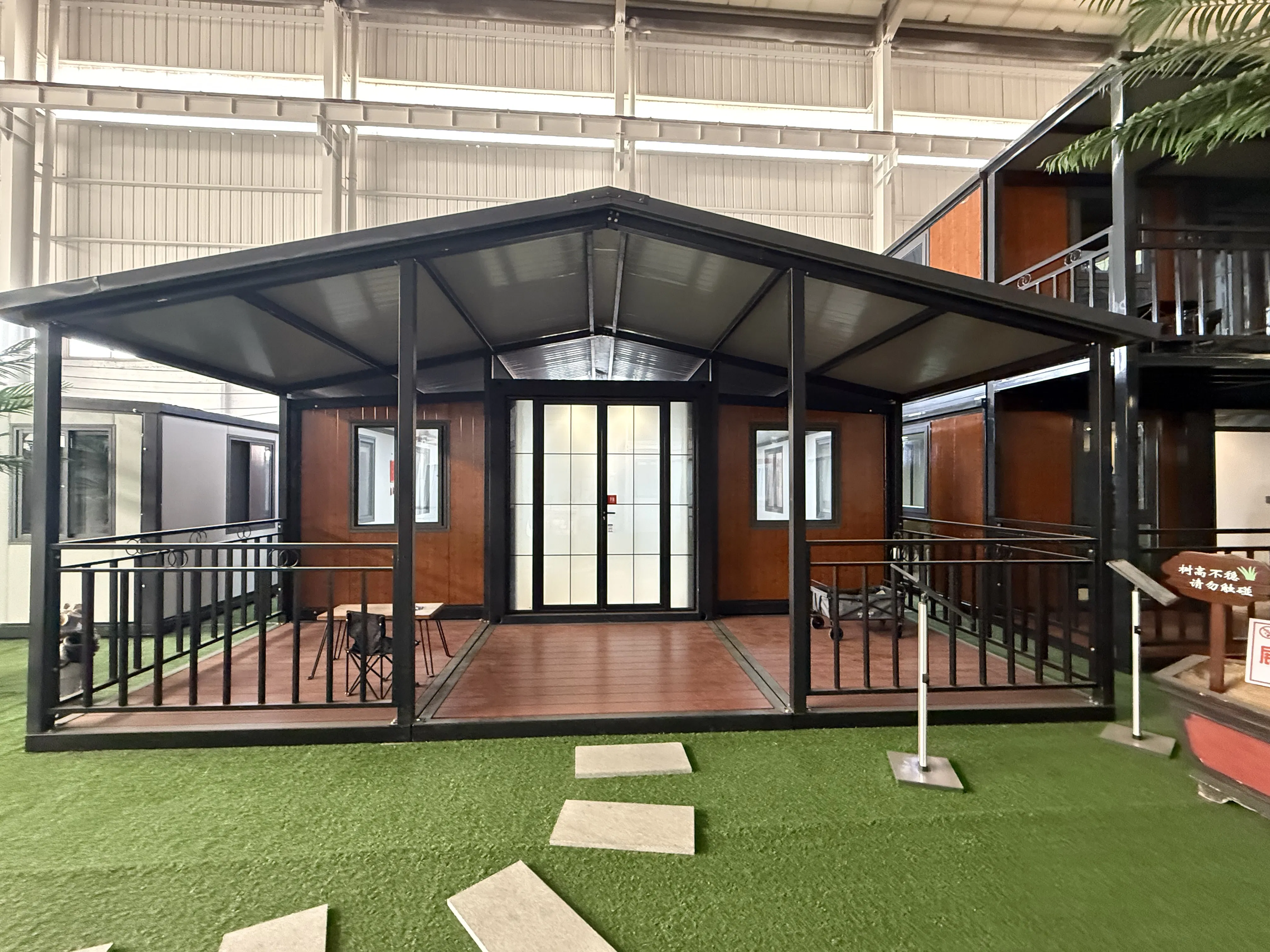 Tiny Prefabricated Modular Capsule House Container Home with Light Steel Frame