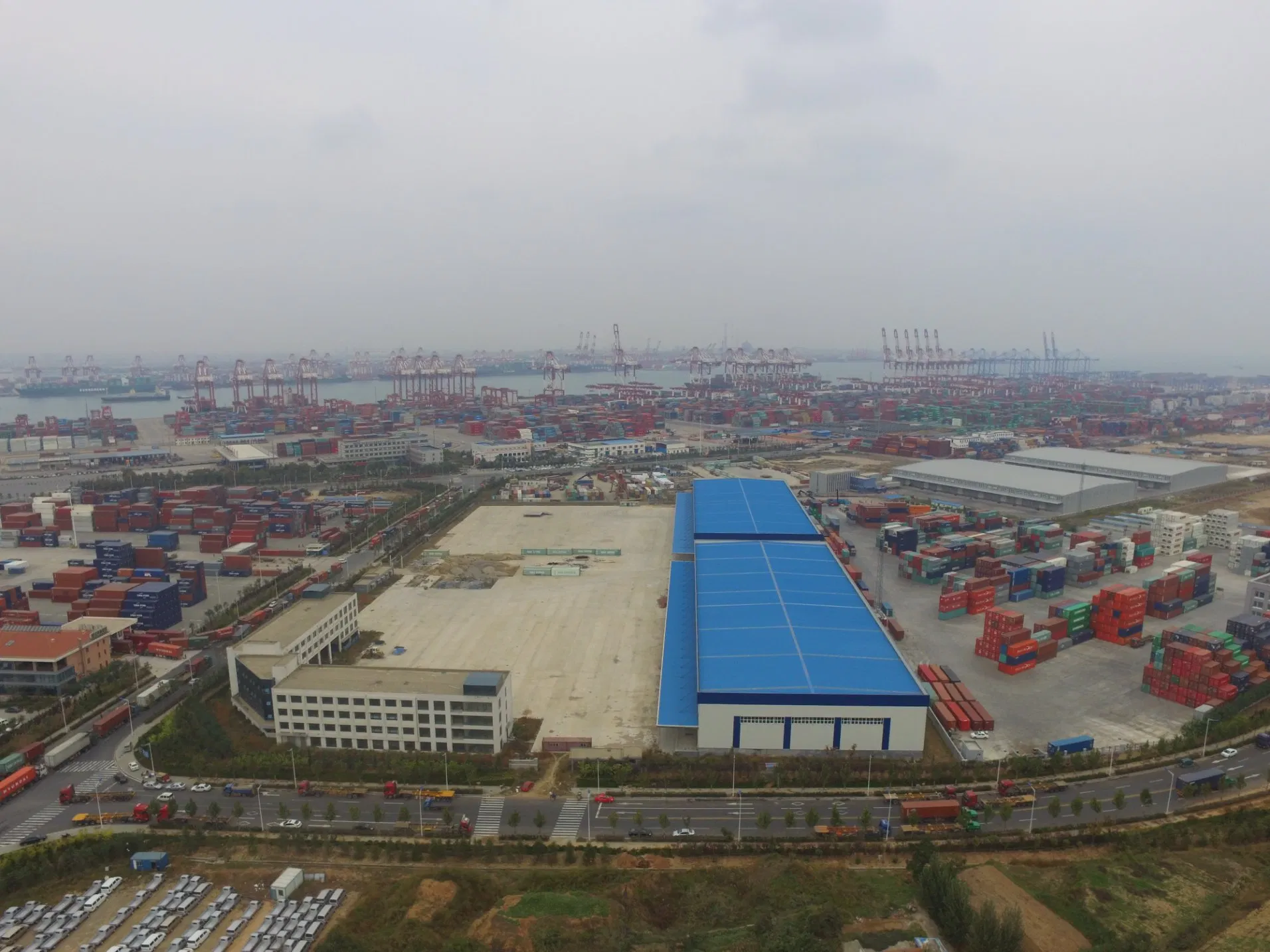 Prefabricated Steel Frame Structure Construction Warehouse/ Pre Engineered Modular Prefab Metal Building for Sale