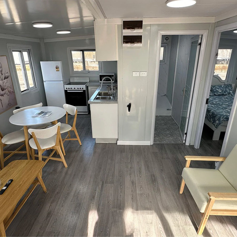 40FT Large Space Expandable Container House 3 Bedrooms Bathroom Kitchen Prefab Home