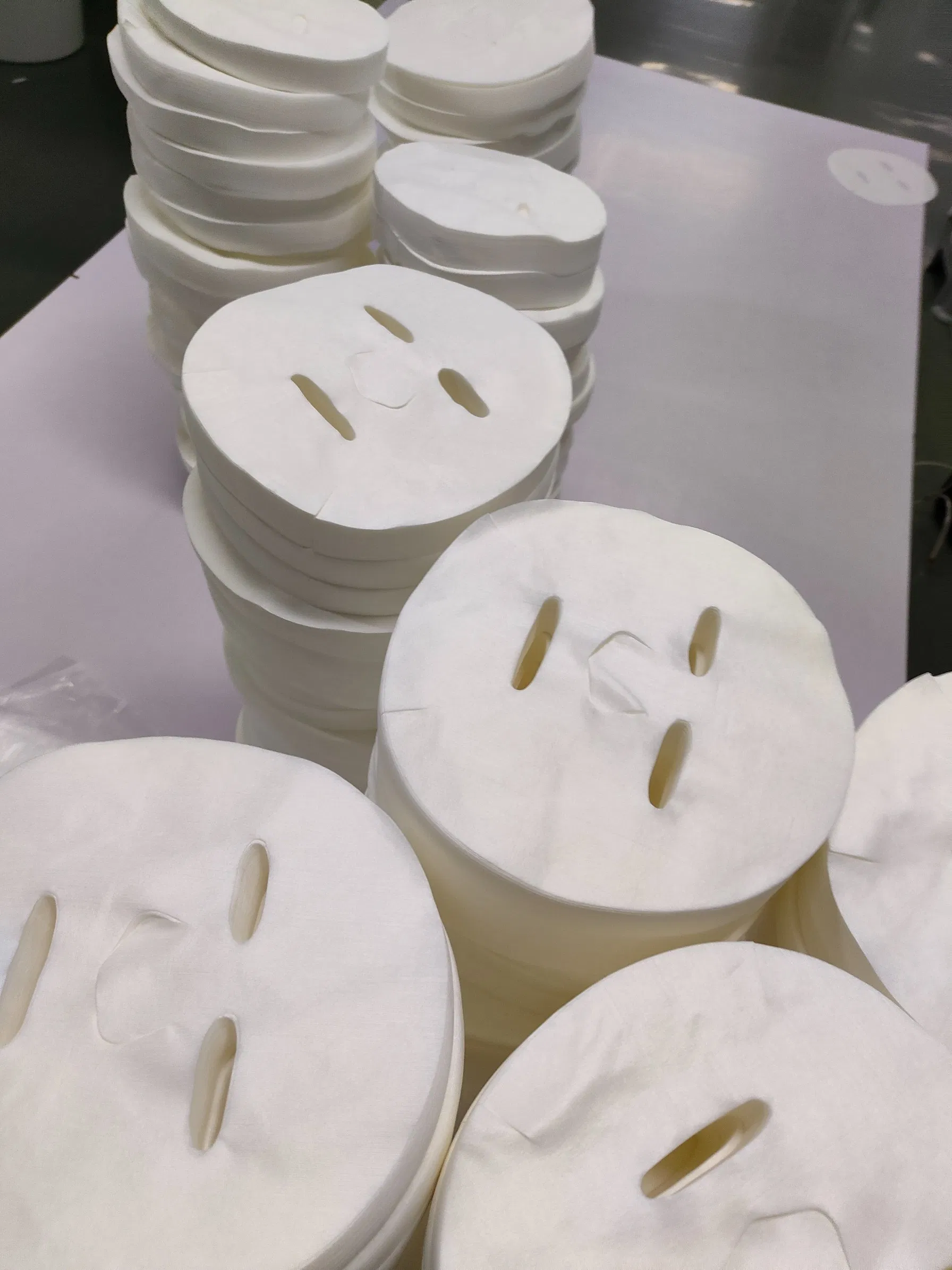 Wholesales Nonwoven Fabric Facial Mask Face Cloth Material Revitalizing Hydration Mask Pack for Glowing Skin and Radiance