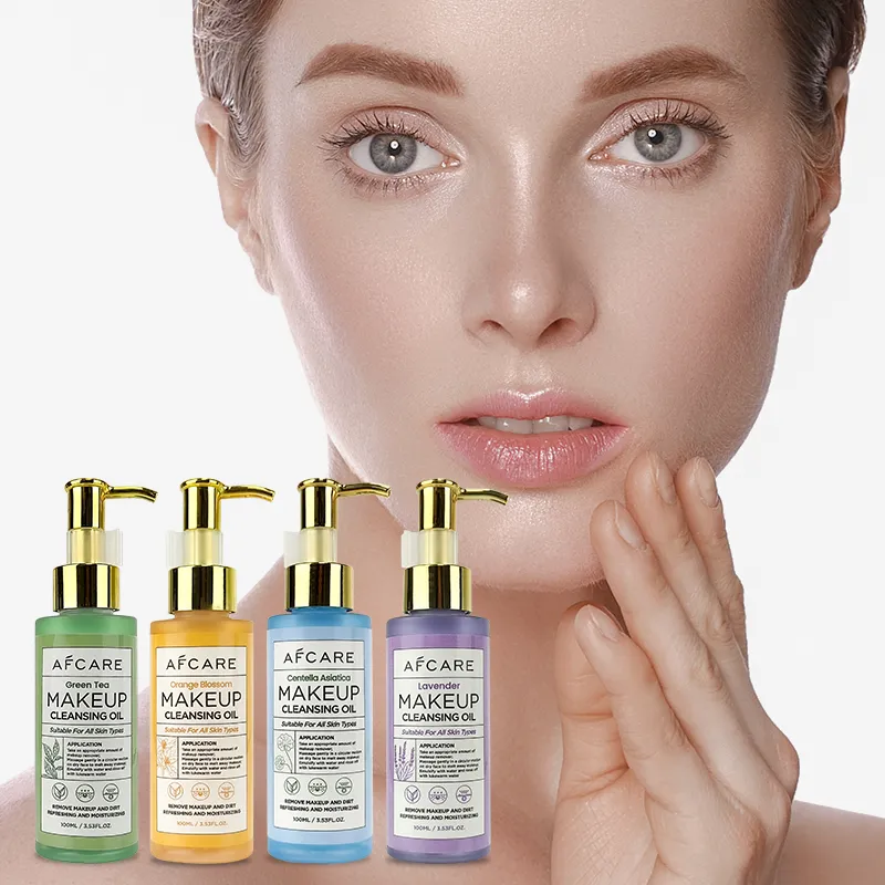 Cleansing Oil detail 1