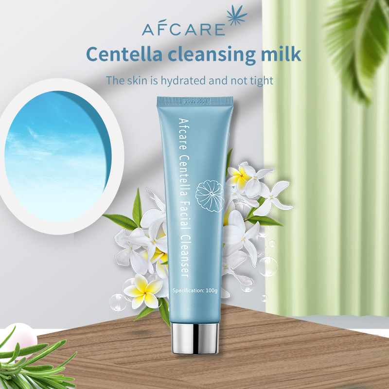 OEM/ODM Gentle Centella Cleansing Milk Repairs Skin Soothing Facial Cleanser
