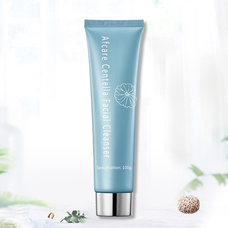 OEM/ODM Gentle Centella Cleansing Milk Repairs Skin Soothing Facial Cleanser