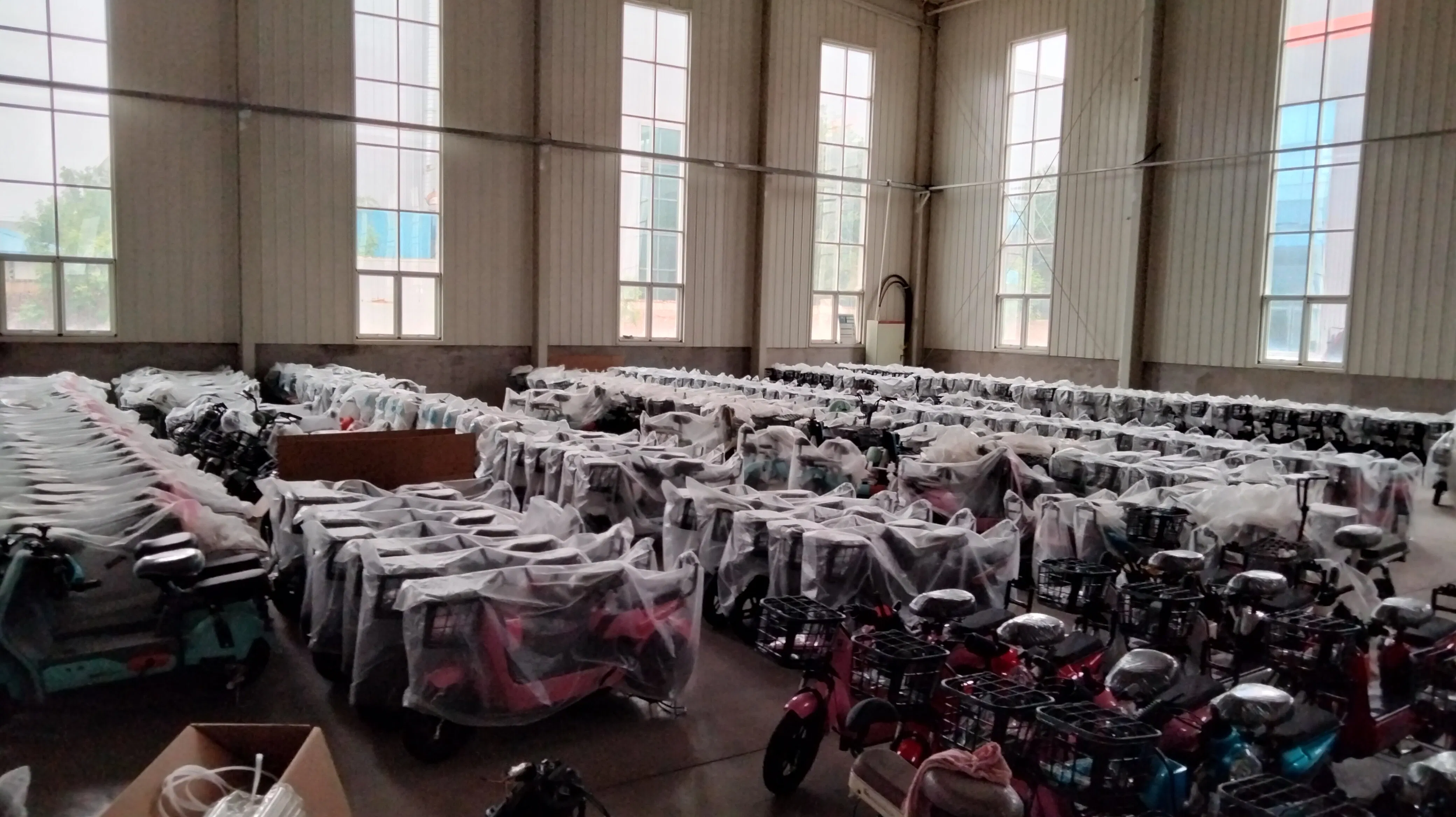 40-120km Ebike Factory Price 350W 14 Inch Fat Tyre Hidden Battery Kids Mini Treadmill and Bike Aima Second Hand Electric Scooter Powerful Bike