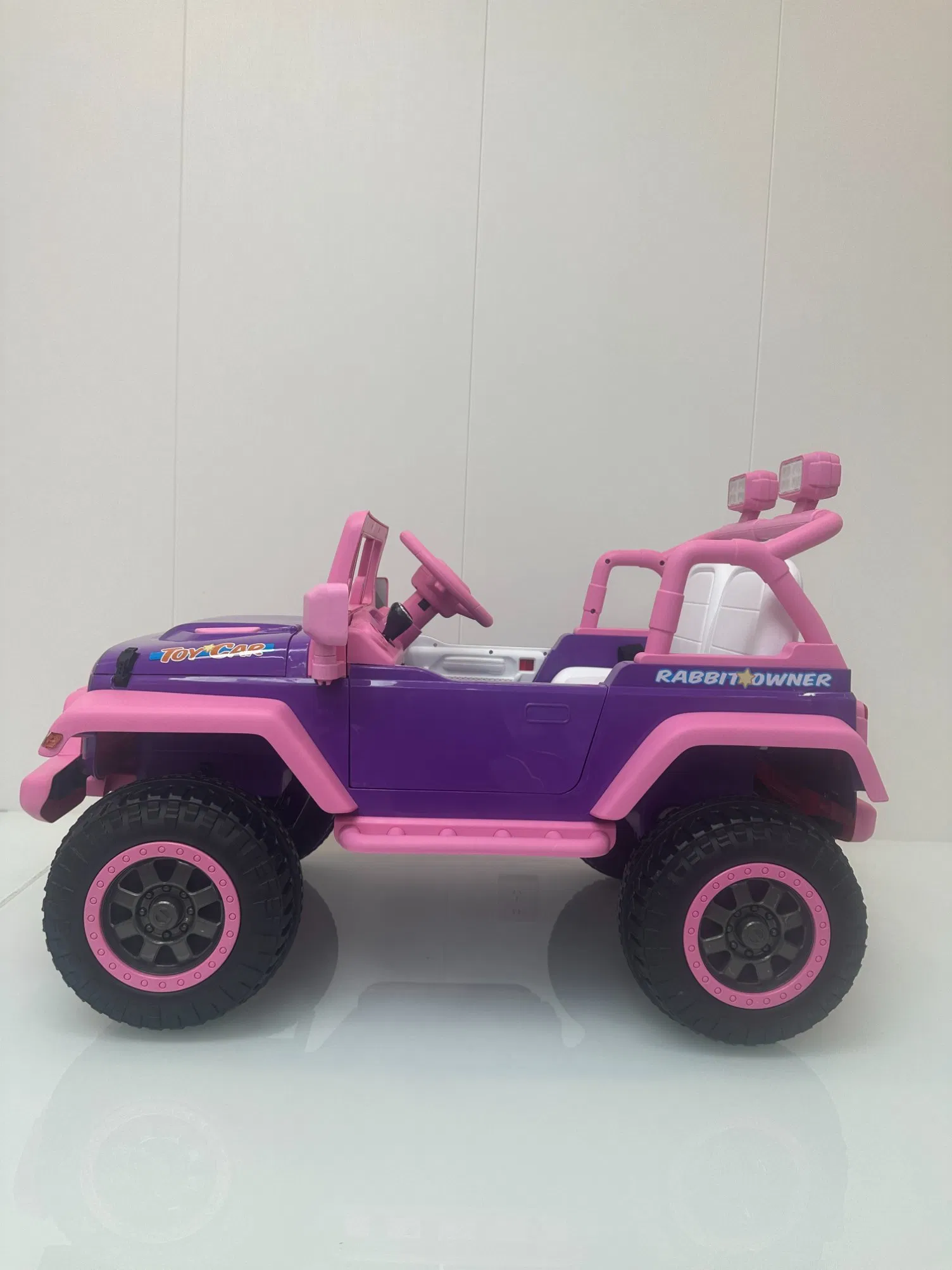 Wholesale 2 Seater Kids Electric Car 24V Four Wheel Drive Ride on Car