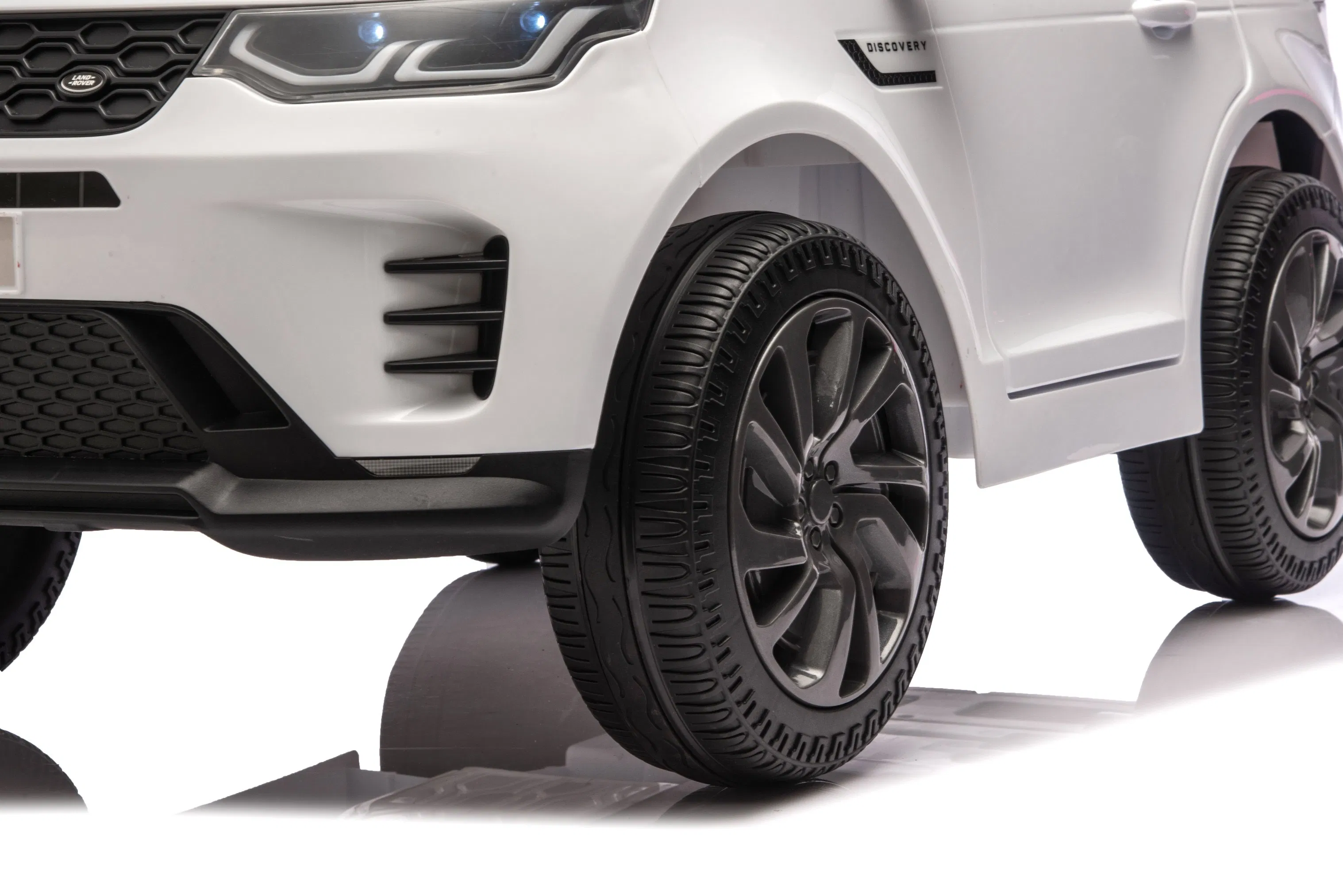 Range Rover Kids Ride on Vehicle with Remote Control and LED Lights