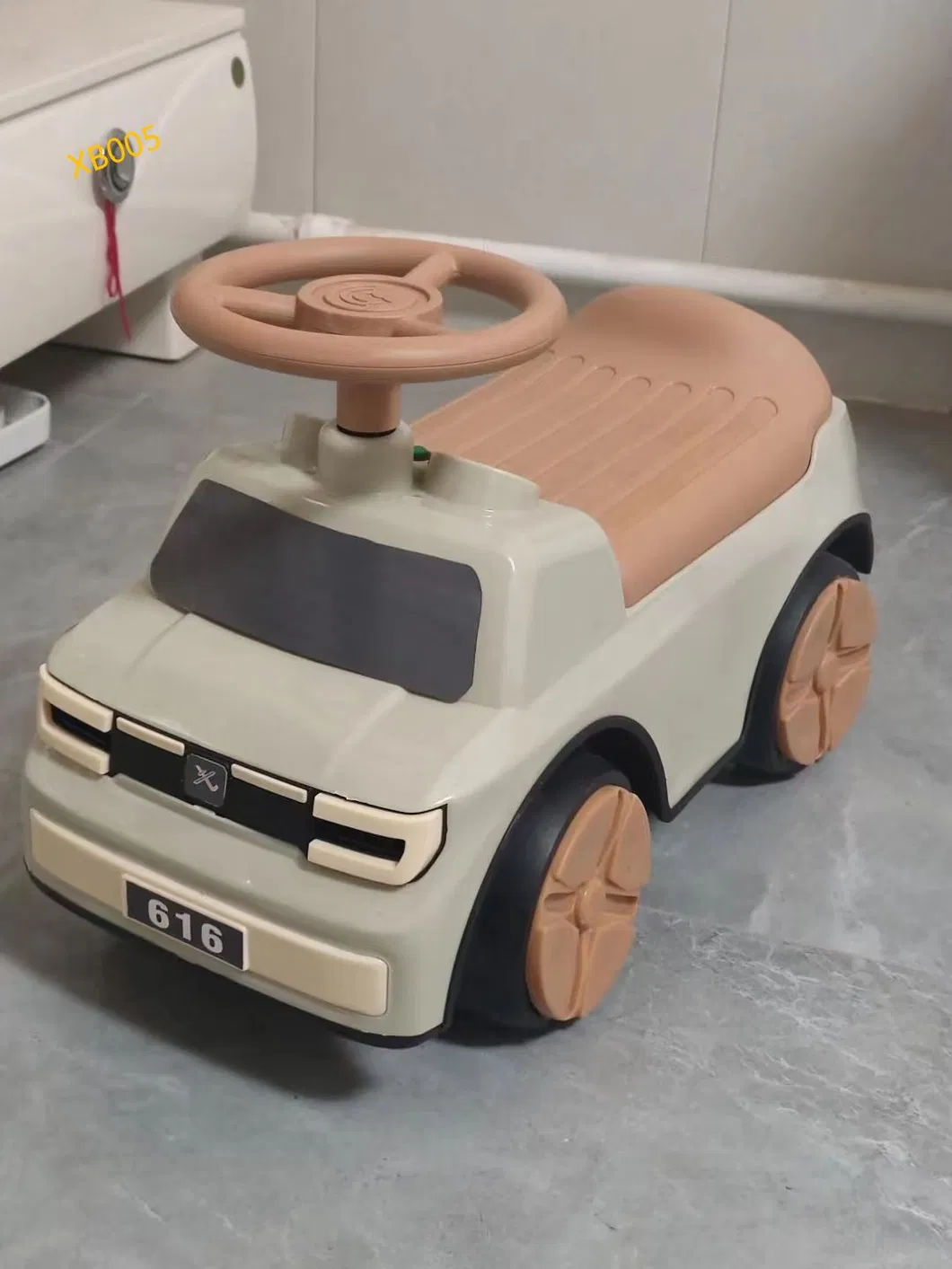 Ride-on Car Detail 4