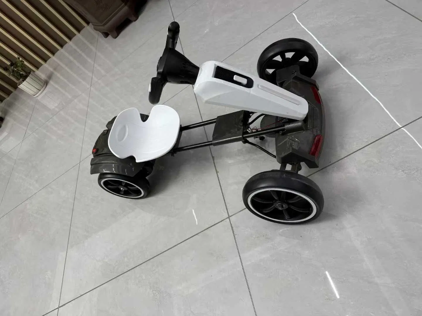 Hot Selling Battery Power Kids Electric Car Toy Cars 6V7 F1 Go Karts Electric Car for Kids Ride-on Cars with Remote Control